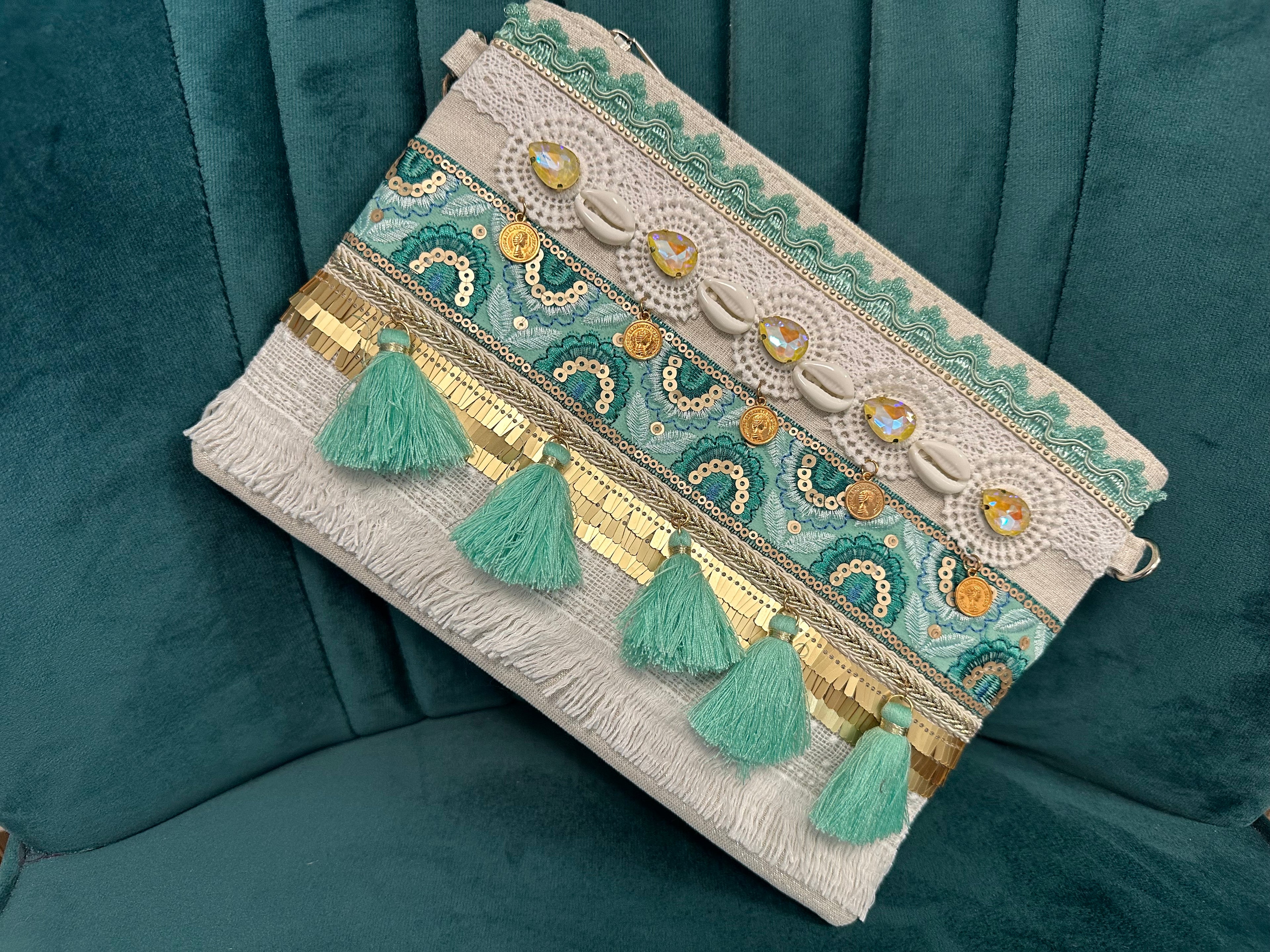 Stunning green and beige clutch bag